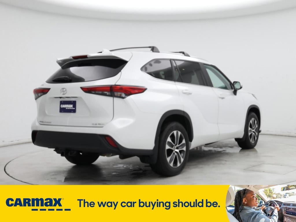 used 2023 Toyota Highlander car, priced at $38,998