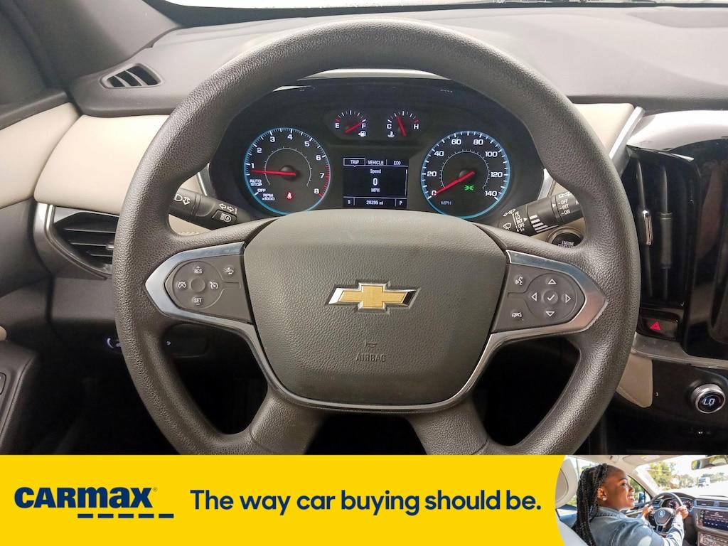 used 2022 Chevrolet Traverse car, priced at $28,998