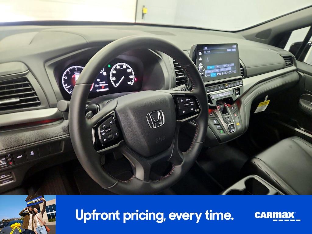 used 2025 Honda Odyssey car, priced at $43,998