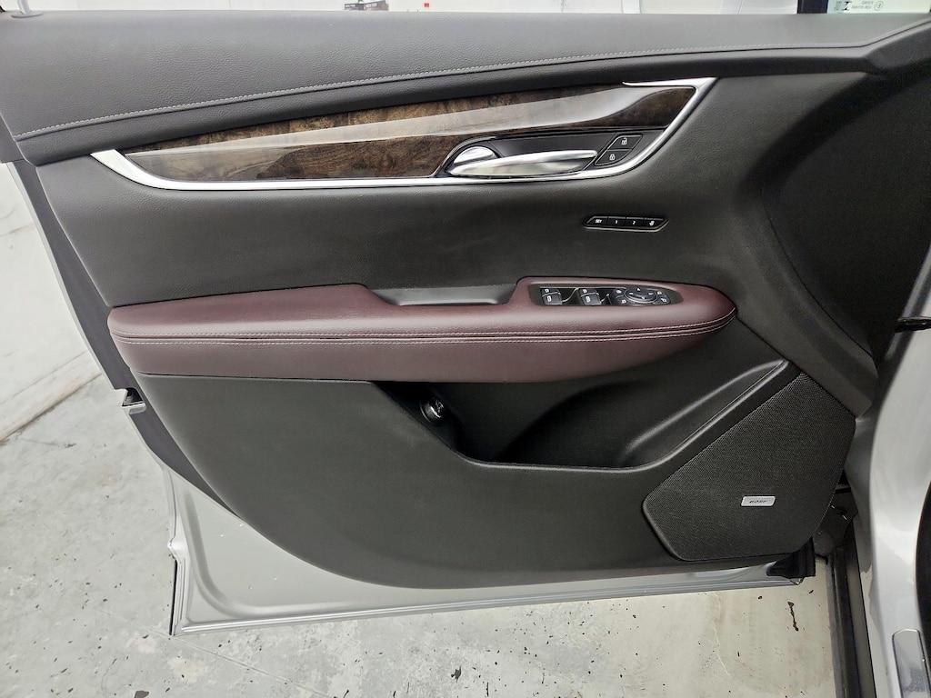 used 2020 Cadillac XT6 car, priced at $29,998