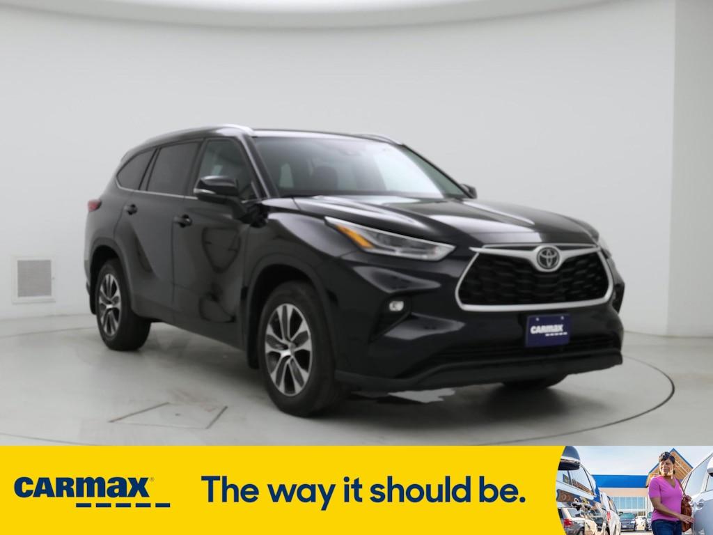 used 2021 Toyota Highlander car, priced at $40,998