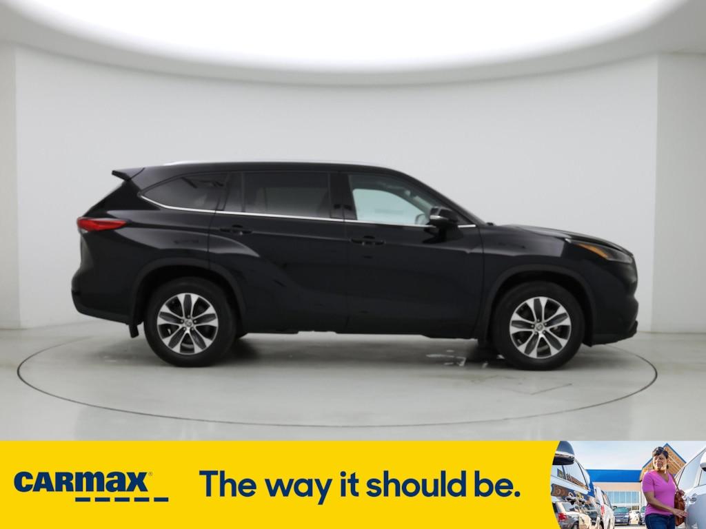 used 2021 Toyota Highlander car, priced at $40,998