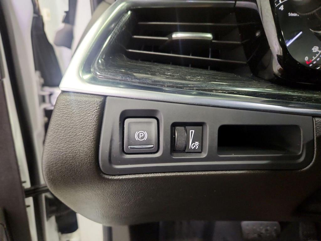 used 2023 Cadillac XT5 car, priced at $34,998