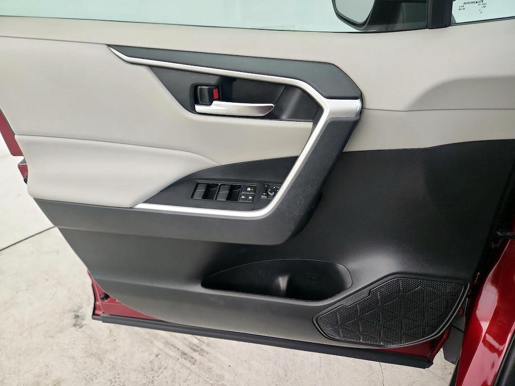 used 2020 Toyota RAV4 car, priced at $26,998