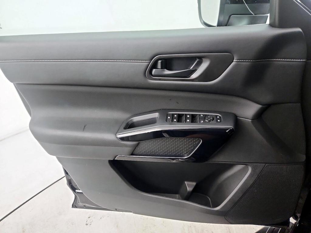 used 2025 Nissan Pathfinder car, priced at $35,998