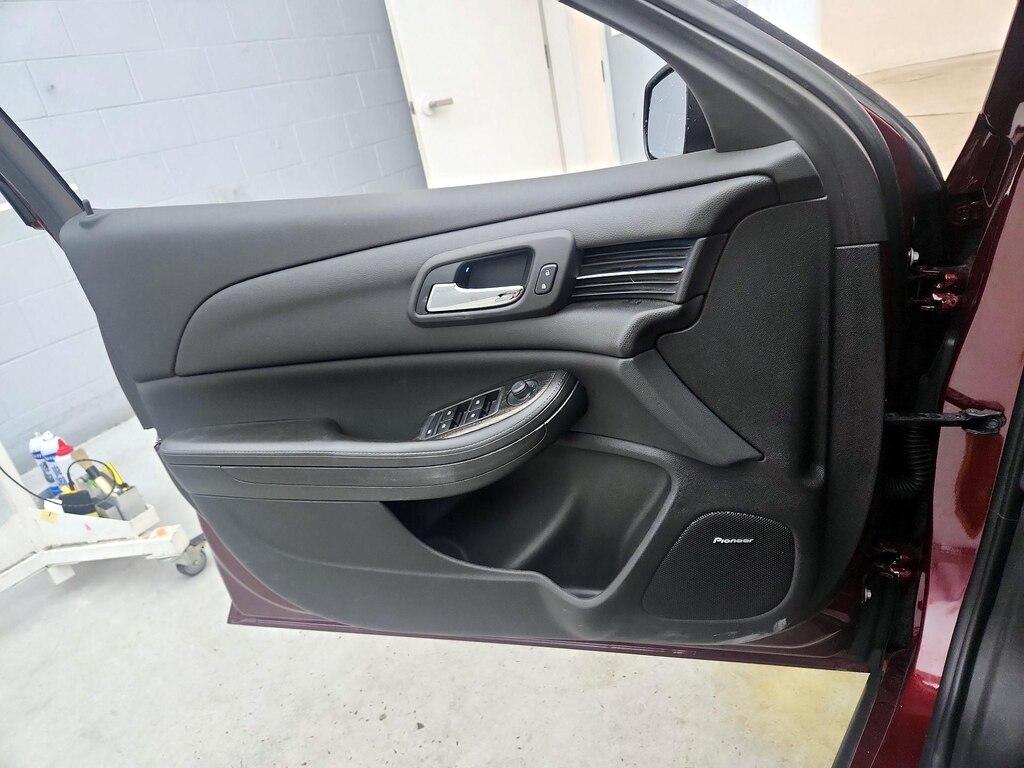 used 2015 Chevrolet Malibu car, priced at $16,998