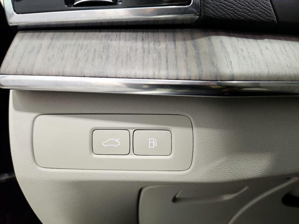 used 2024 Volvo XC90 Recharge Plug-In Hybrid car, priced at $47,998