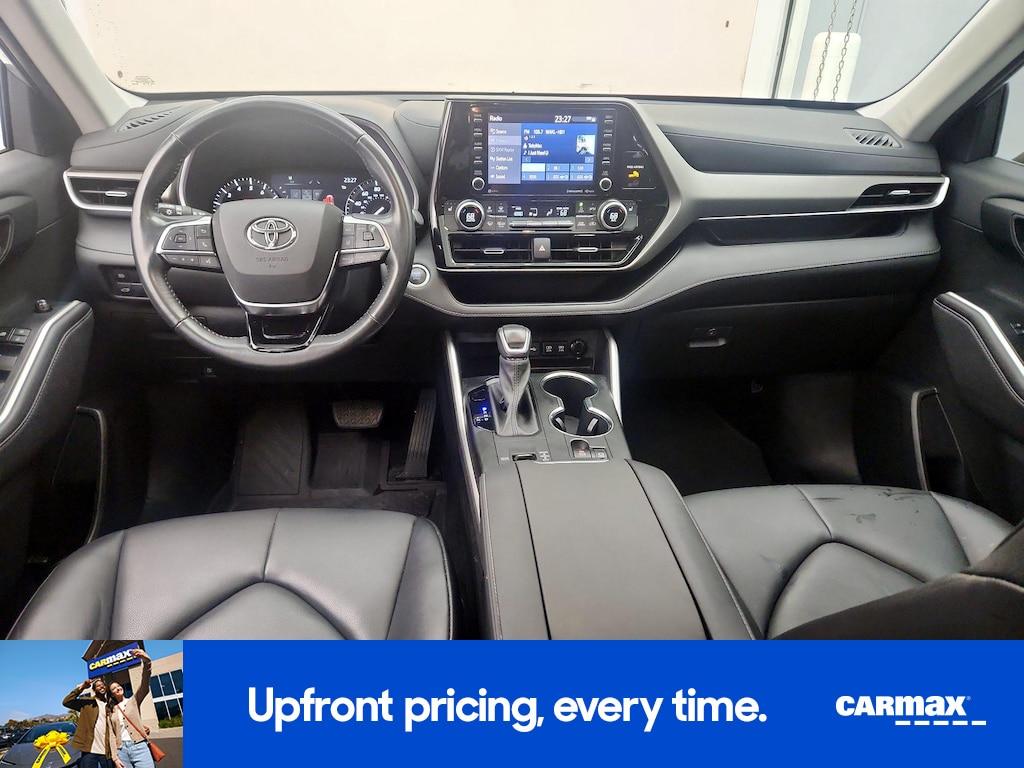 used 2021 Toyota Highlander car, priced at $33,998