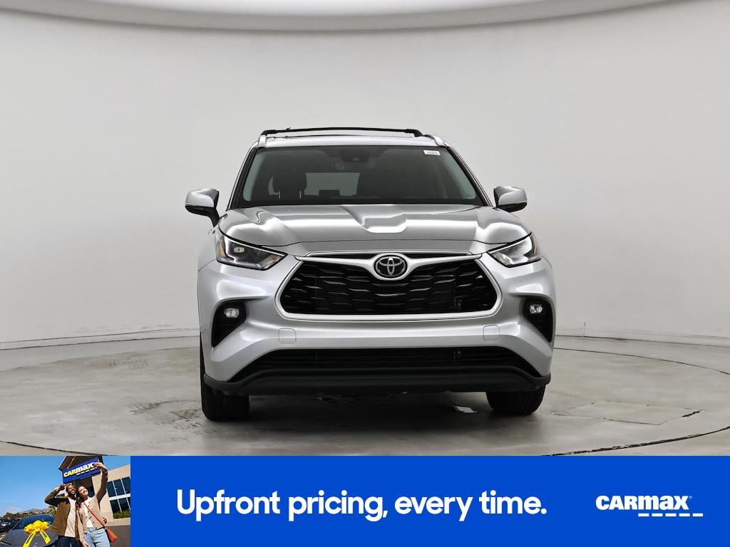 used 2021 Toyota Highlander car, priced at $33,998