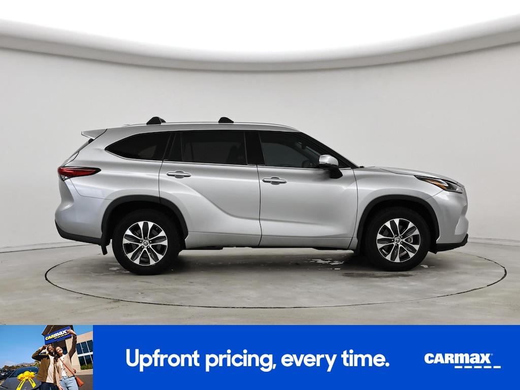 used 2021 Toyota Highlander car, priced at $33,998