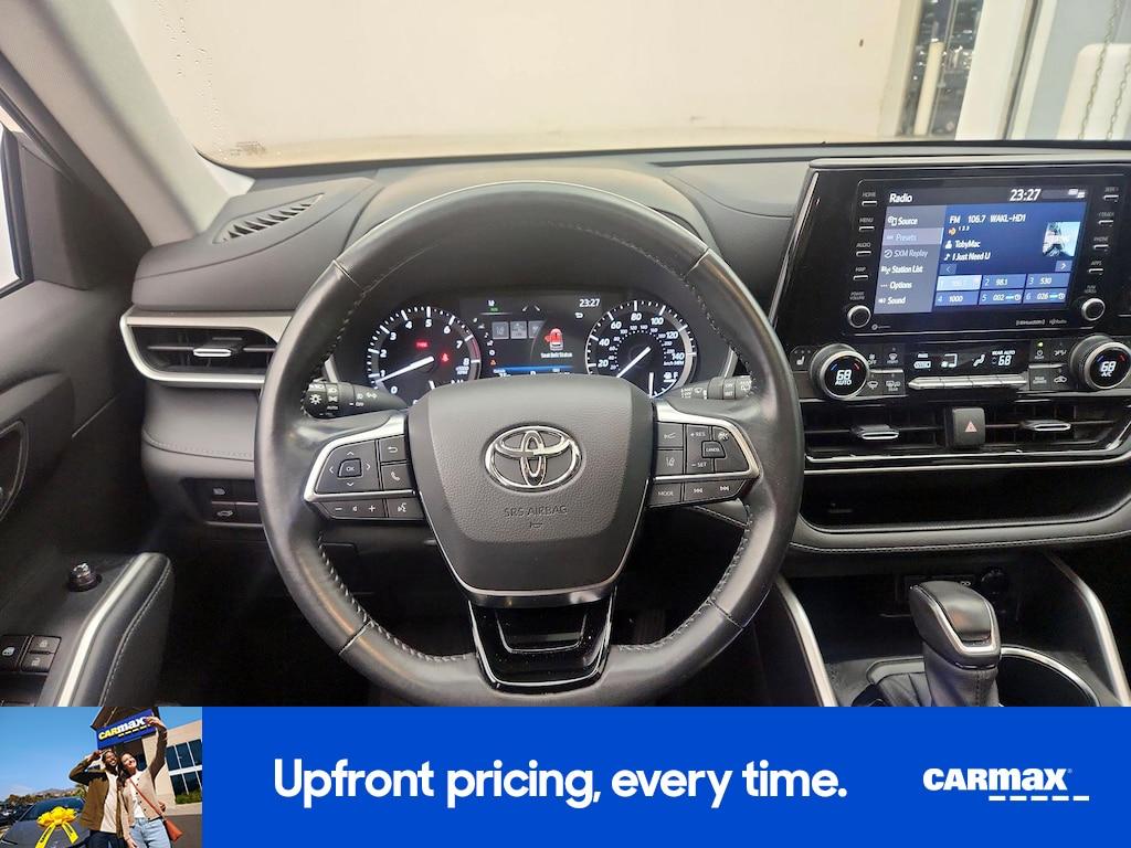 used 2021 Toyota Highlander car, priced at $33,998