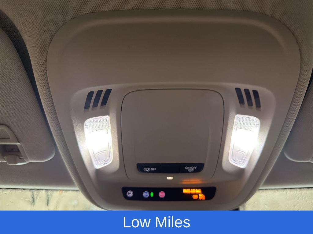 used 2023 Buick Envision car, priced at $25,990