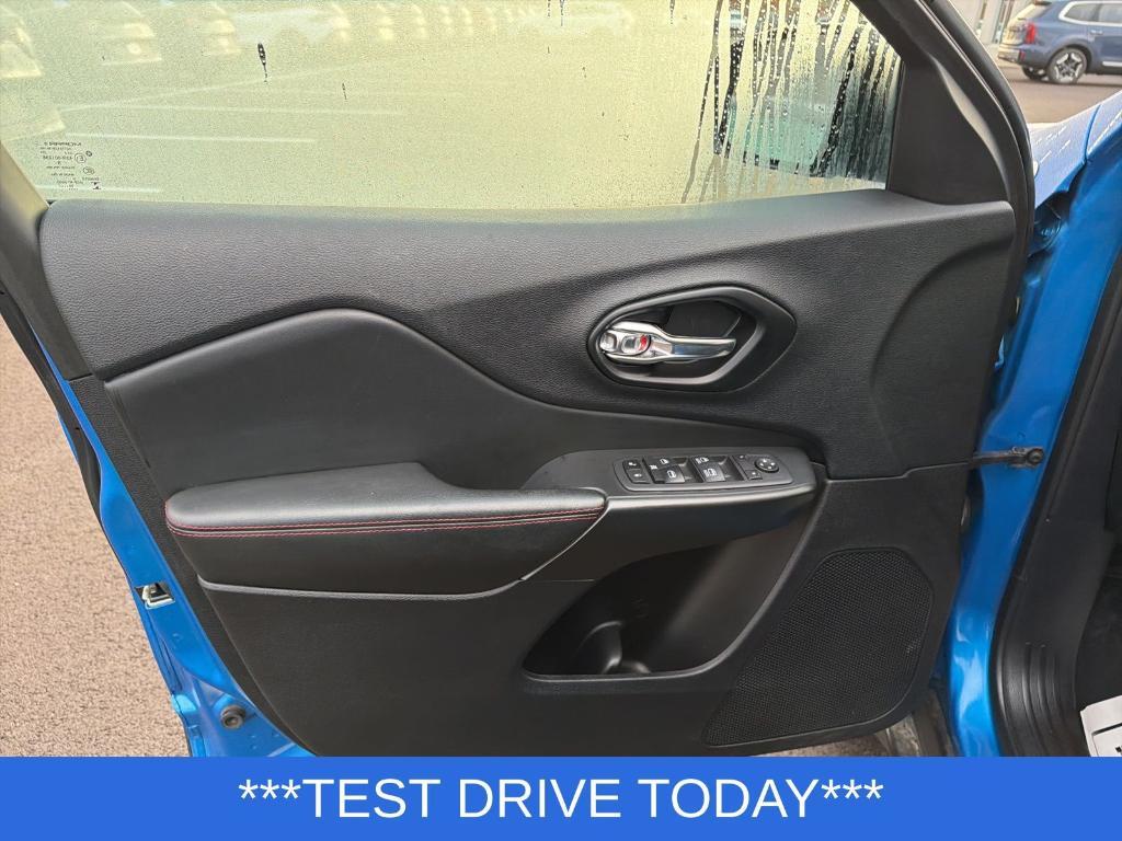 used 2021 Jeep Cherokee car, priced at $19,400