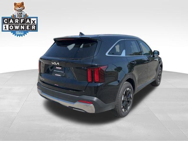 used 2025 Kia Sorento car, priced at $31,300