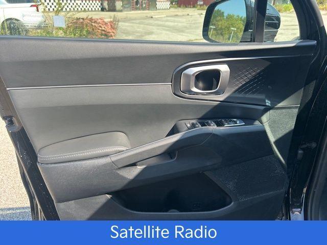 used 2025 Kia Sorento car, priced at $31,300