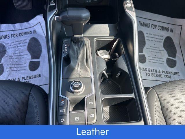 used 2025 Kia Sorento car, priced at $31,300