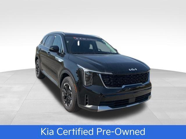 used 2025 Kia Sorento car, priced at $31,300