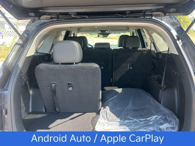 used 2025 Kia Sorento car, priced at $31,300