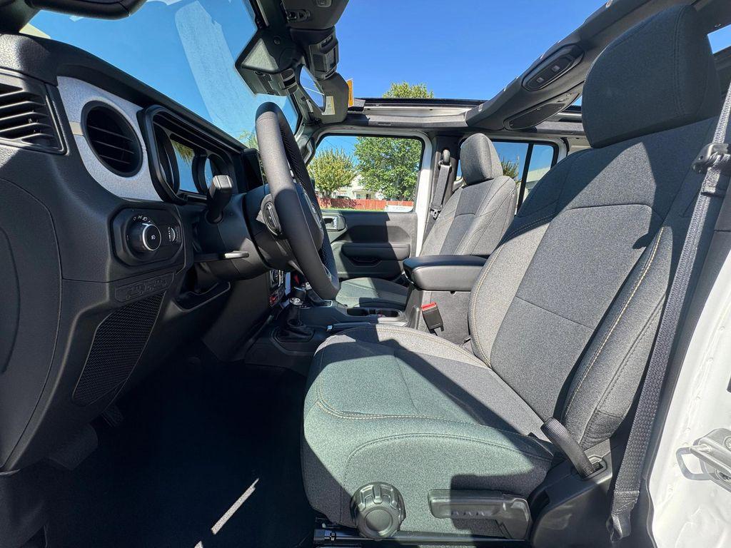 new 2025 Jeep Wrangler car, priced at $53,975