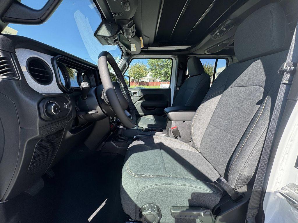 new 2025 Jeep Wrangler car, priced at $53,975