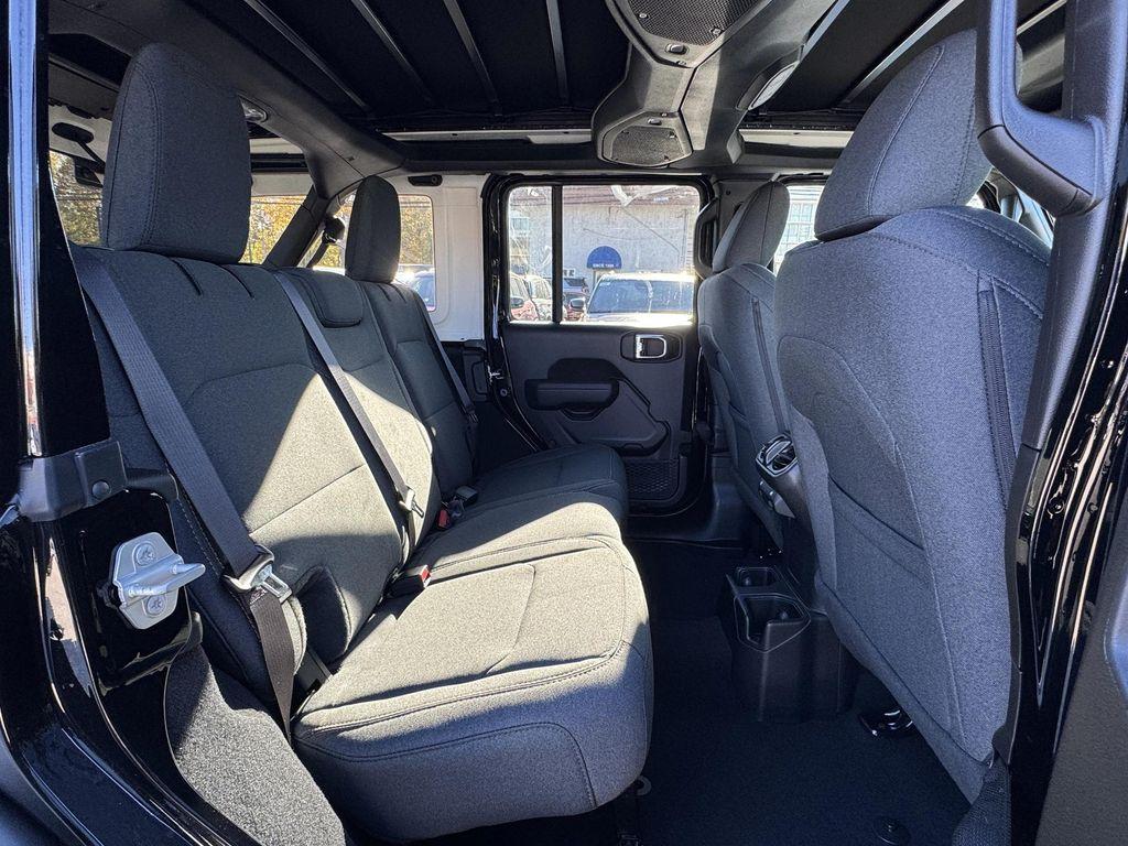 new 2025 Jeep Wrangler car, priced at $46,375