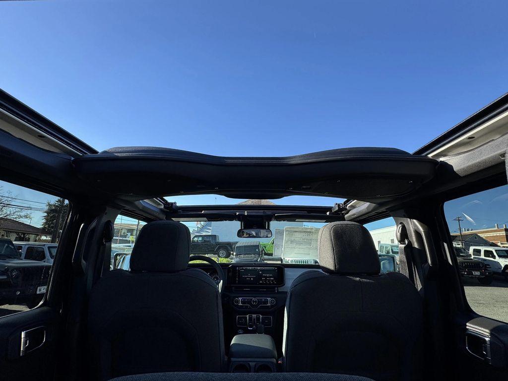 new 2025 Jeep Wrangler car, priced at $46,375