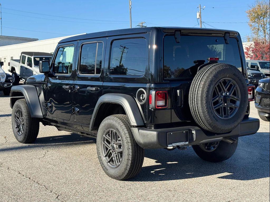 new 2025 Jeep Wrangler car, priced at $46,375