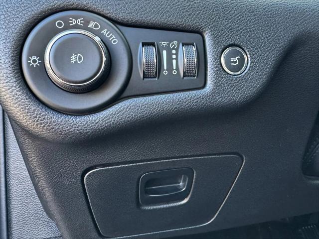 used 2021 Jeep Cherokee car, priced at $21,294