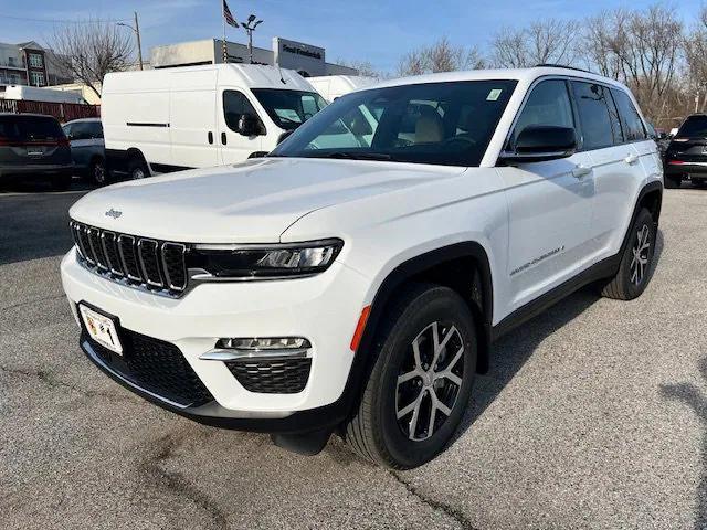 new 2025 Jeep Grand Cherokee car, priced at $44,625