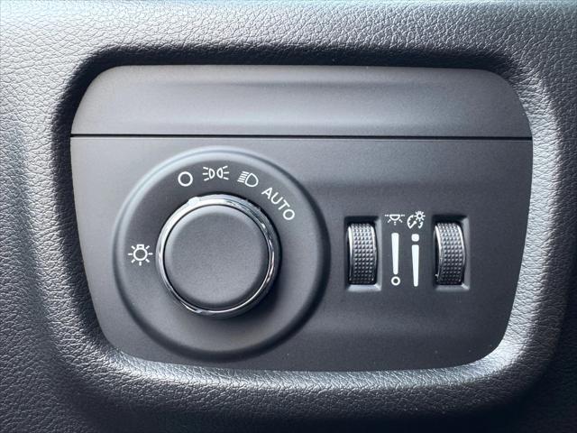 new 2025 Jeep Grand Cherokee car, priced at $41,470