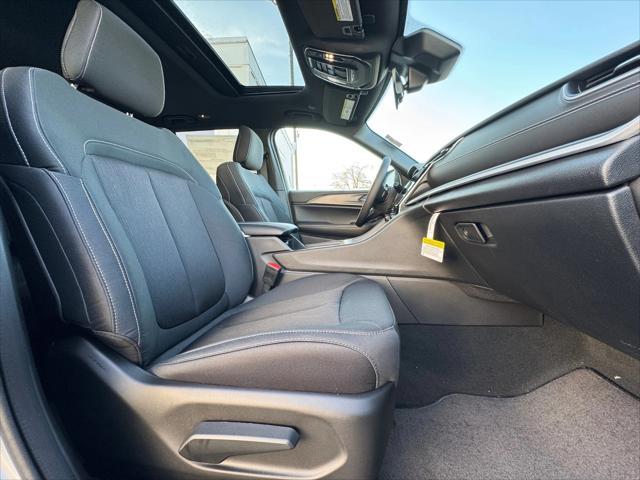 new 2025 Jeep Grand Cherokee car, priced at $41,470