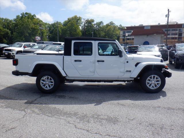 new 2023 Jeep Gladiator car, priced at $46,945