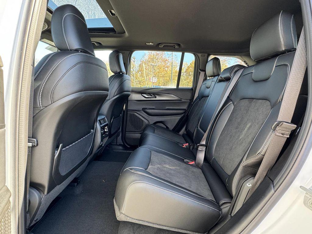 new 2025 Jeep Grand Cherokee car, priced at $38,030