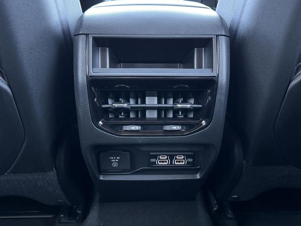 new 2025 Jeep Grand Cherokee car, priced at $38,030