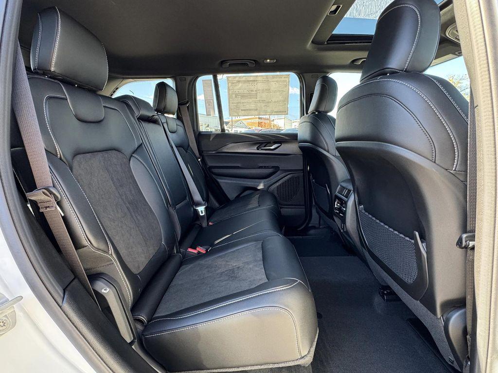 new 2025 Jeep Grand Cherokee car, priced at $38,030