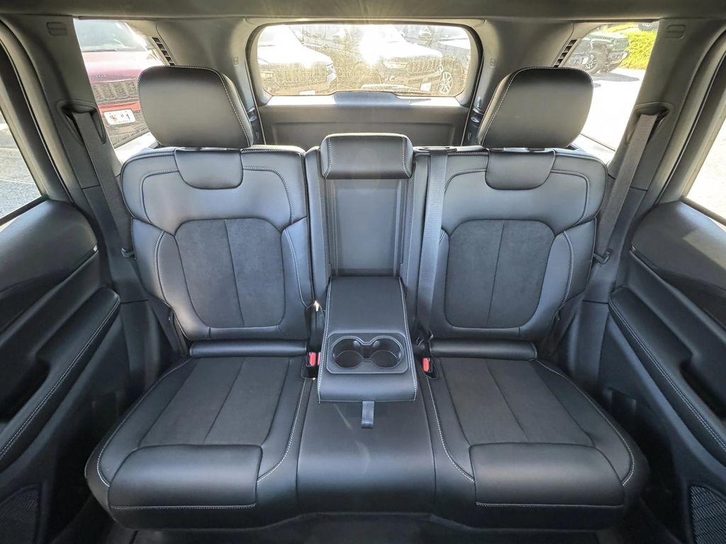 new 2025 Jeep Grand Cherokee car, priced at $38,030