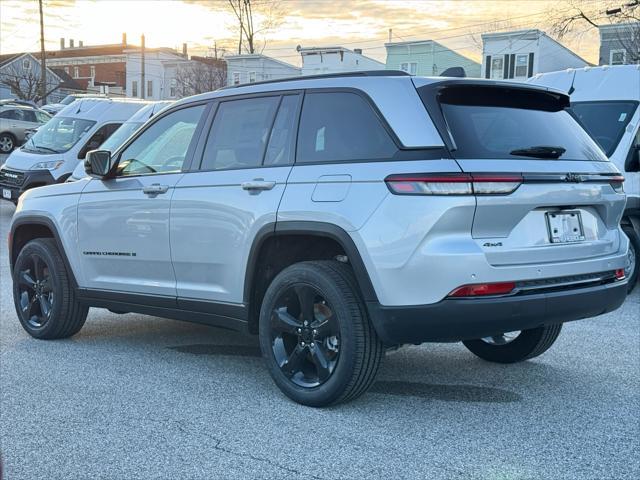 new 2025 Jeep Grand Cherokee car, priced at $46,670