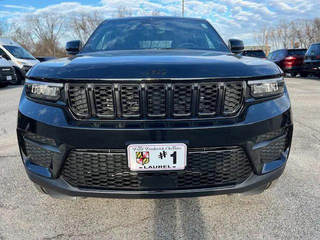 new 2025 Jeep Grand Cherokee car, priced at $46,670