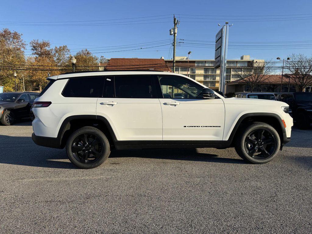 new 2025 Jeep Grand Cherokee L car, priced at $48,665