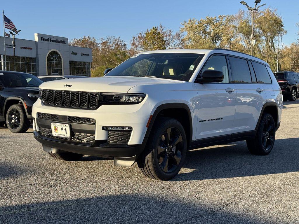 new 2025 Jeep Grand Cherokee L car, priced at $48,665