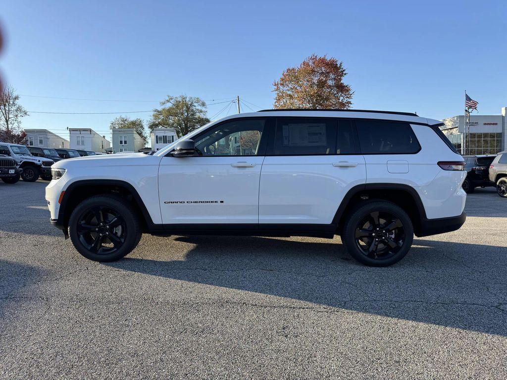 new 2025 Jeep Grand Cherokee L car, priced at $48,665