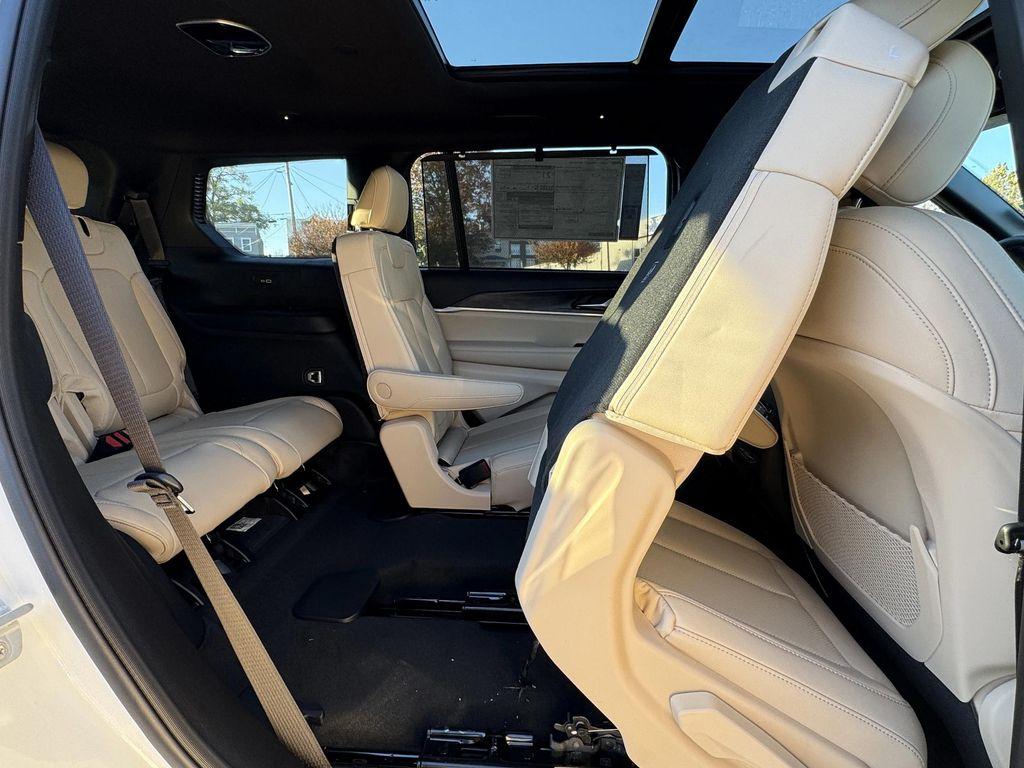 new 2025 Jeep Grand Cherokee L car, priced at $48,665