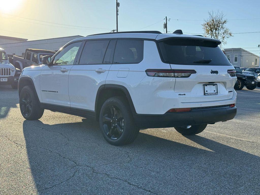 new 2025 Jeep Grand Cherokee L car, priced at $48,665