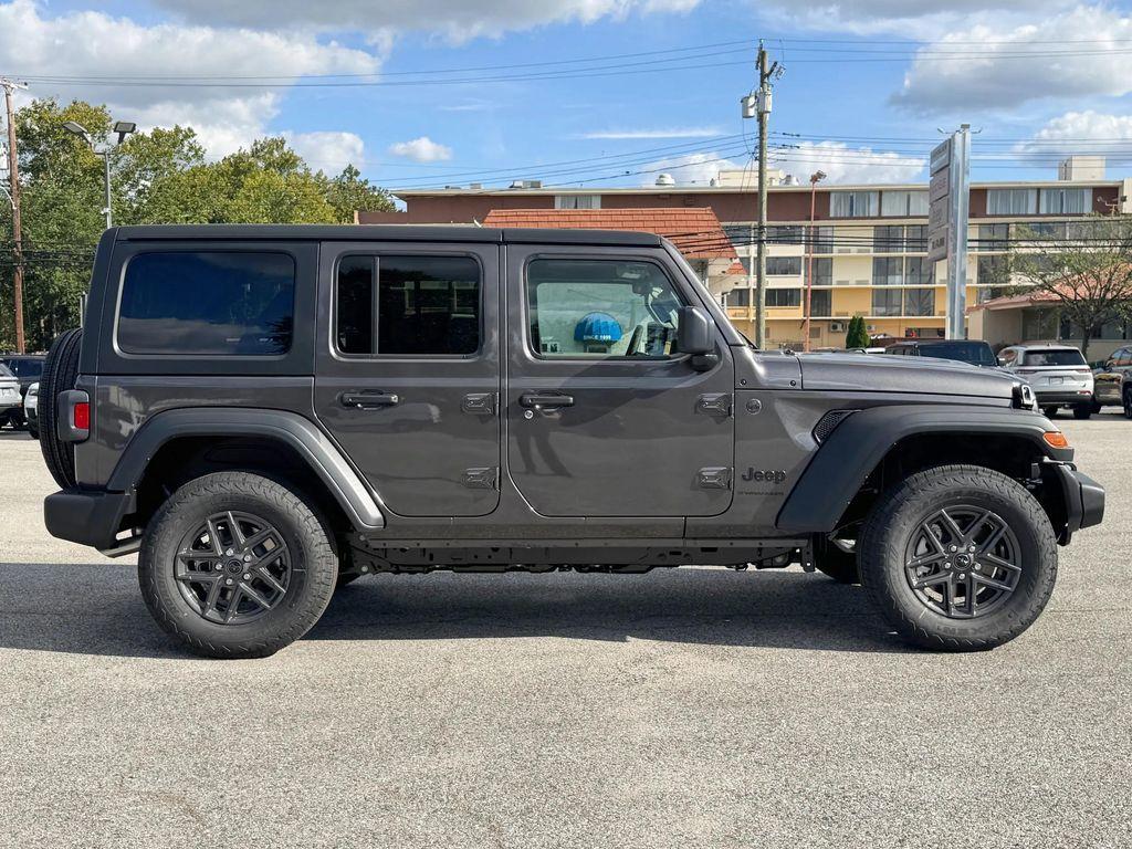 new 2025 Jeep Wrangler car, priced at $47,175