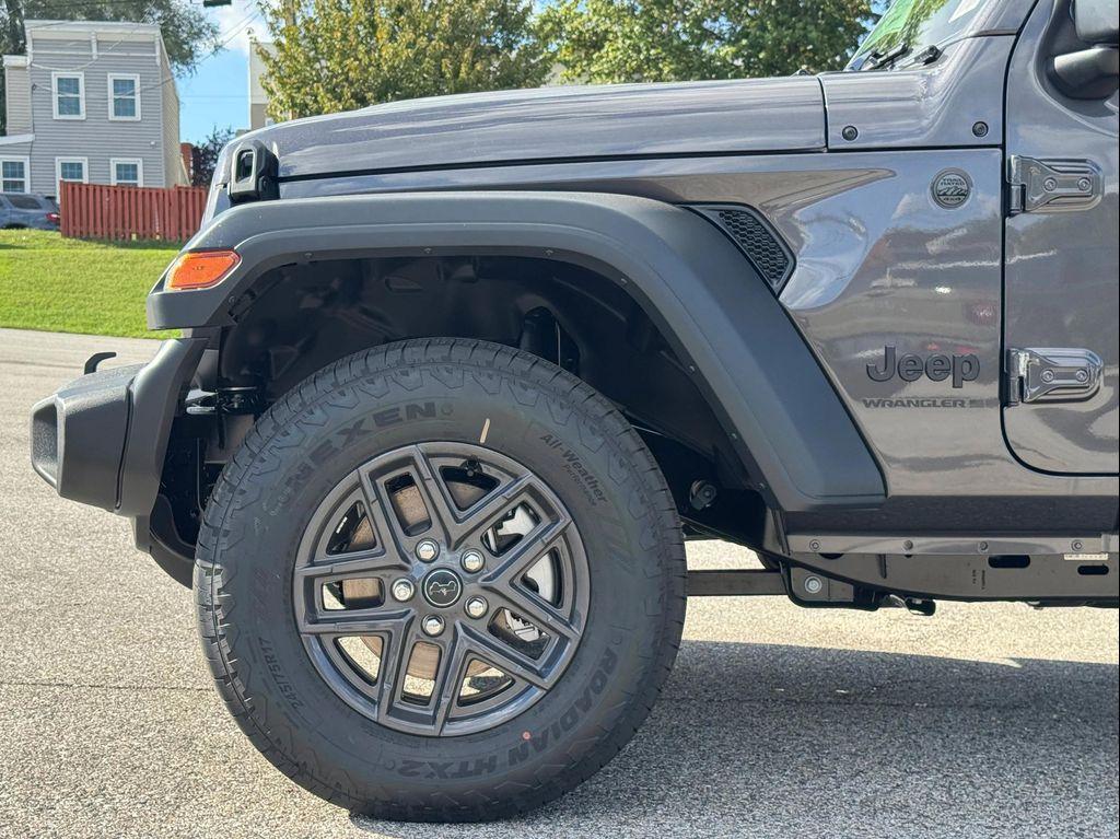 new 2025 Jeep Wrangler car, priced at $47,175