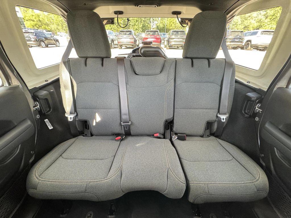 new 2025 Jeep Wrangler car, priced at $47,175