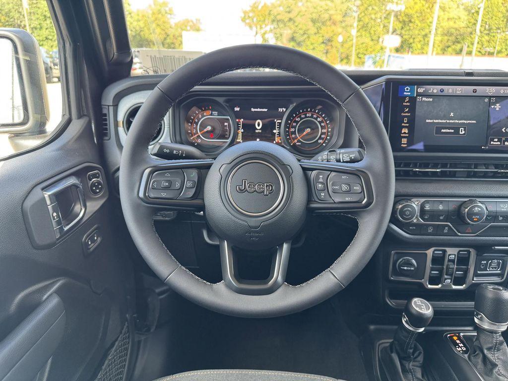 new 2025 Jeep Wrangler car, priced at $47,175