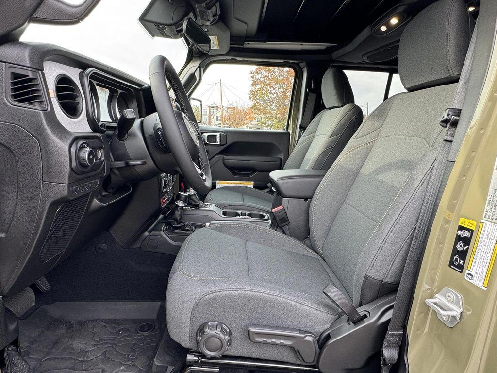 new 2025 Jeep Wrangler car, priced at $53,965