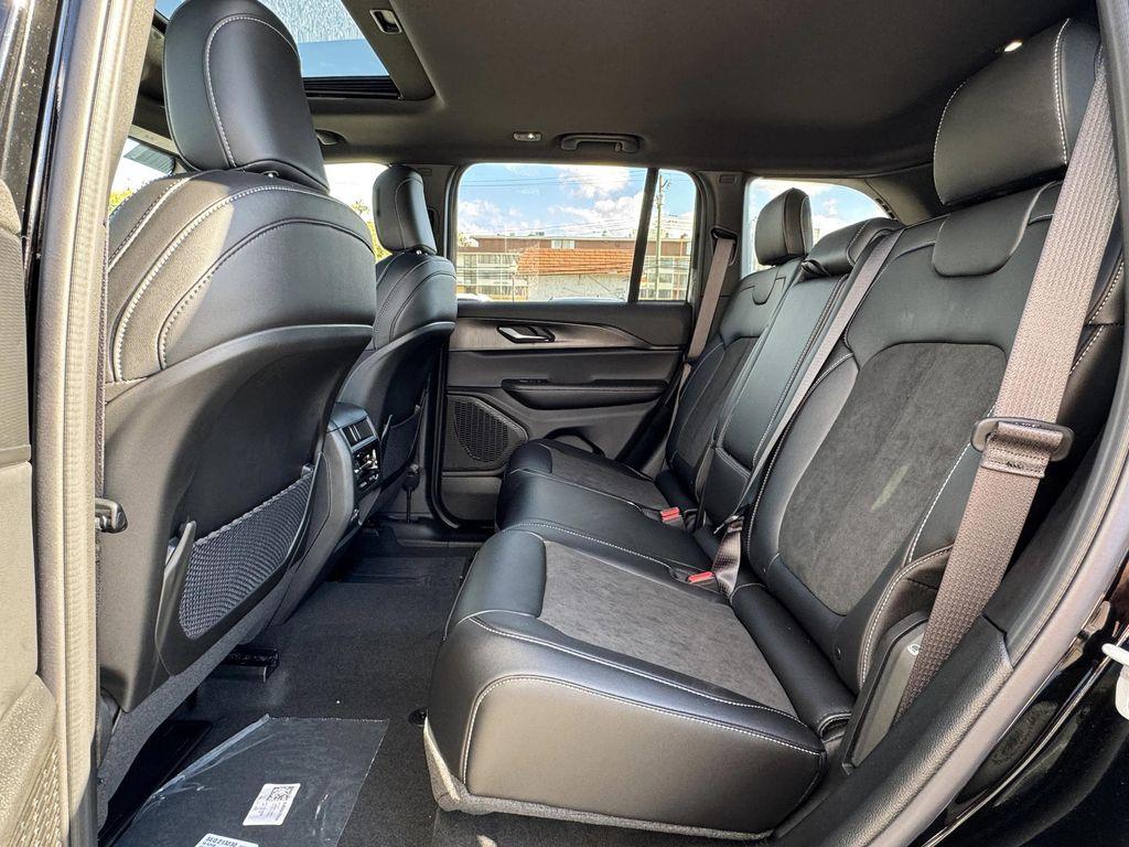 new 2025 Jeep Grand Cherokee car, priced at $38,625