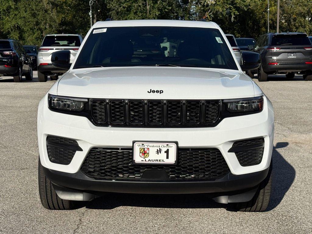 new 2025 Jeep Grand Cherokee car, priced at $38,030